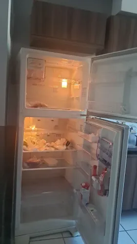 Geladeira Pra sair logo