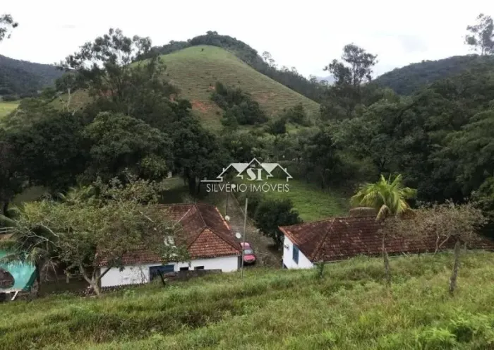 Fazenda- Silva Jardim, Centro
