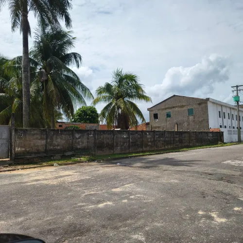 Terreno em Salinas na frente do bombeiro medindo 30m de frente por 30 de fundo