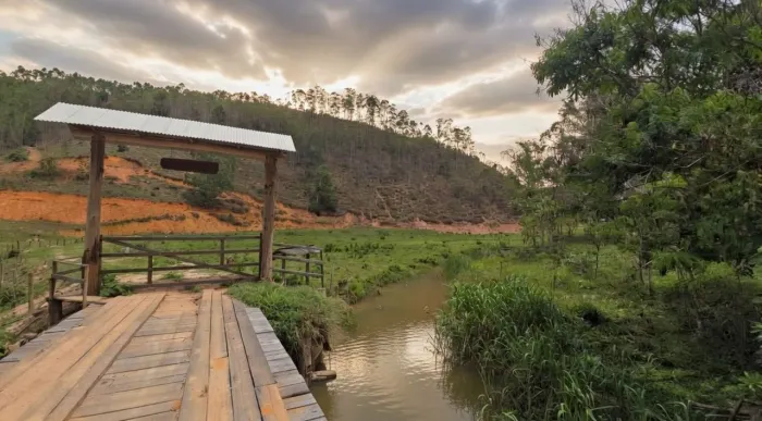 Terrenos de 4.500m2, energia, vista, terra fria, parcelo no cartório, troco, escriturados 