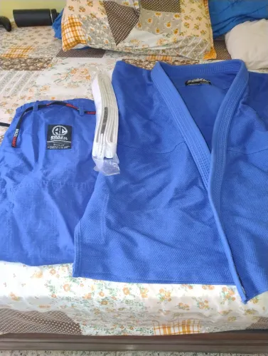 Kimono Azul A3 - Excelente Estado.