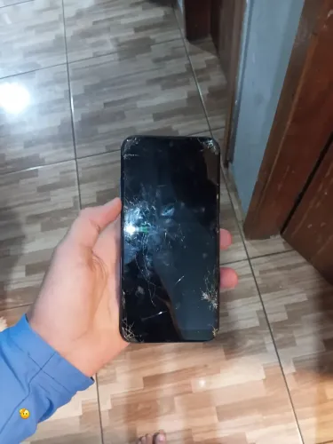 Samsung a01, tela trincada