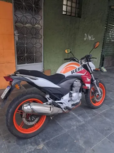 Honda CB300R REPSOL Edição Limitada 300cc - Exclusiva