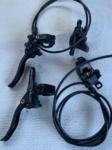 Freio Hidráulico Shimano Deore M4100 CONJUNTO DE FREIO (PAR) Preto