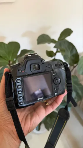 Nikon D90 - somente corpo