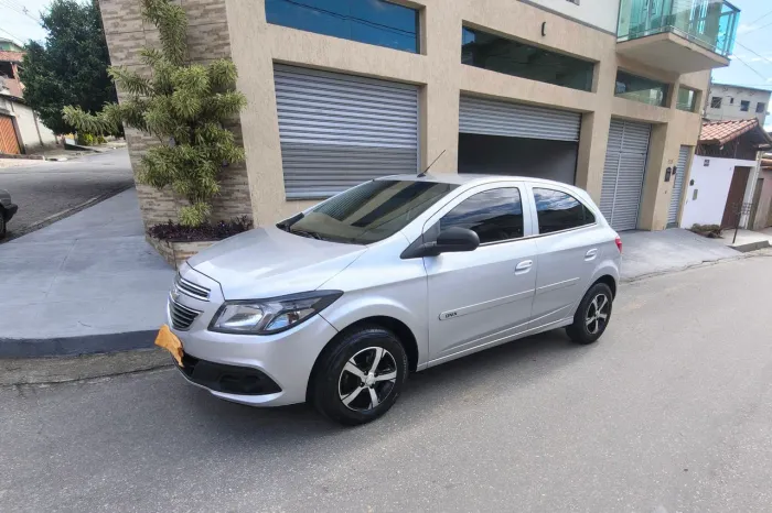 Chevrolet Onix Hatch LT 1.0 8V Flex Power Mec. 4P 2016