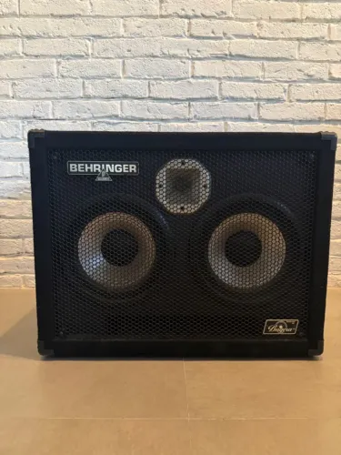 Caixa Behringer Ultrabass BA210 Bugera