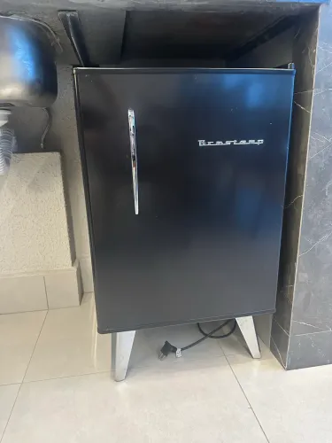 Frigobar Brastemp Retrô 76 Litros Classic Black