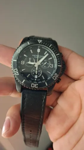 Relógio victorinox maverick Black