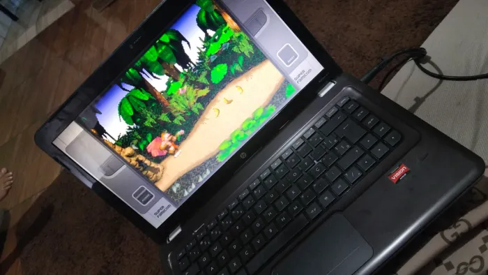 Notebook HP com o batocera pra ir embora hj