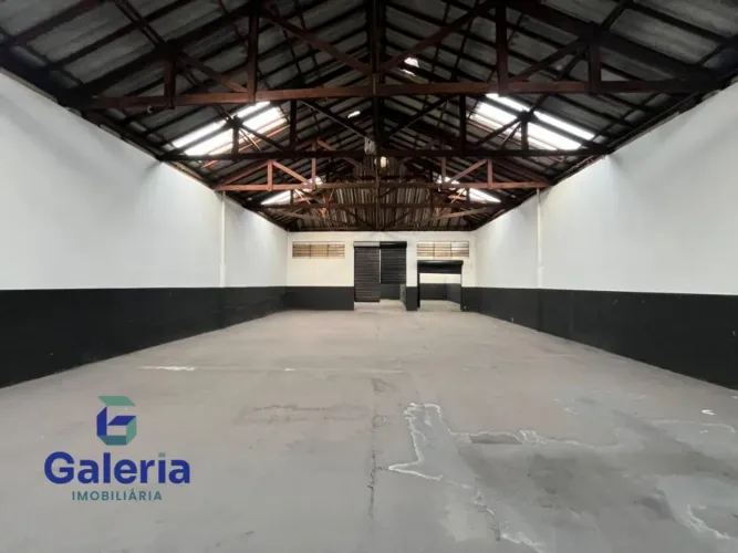 Galpão comercial à venda, 275m² - Centro