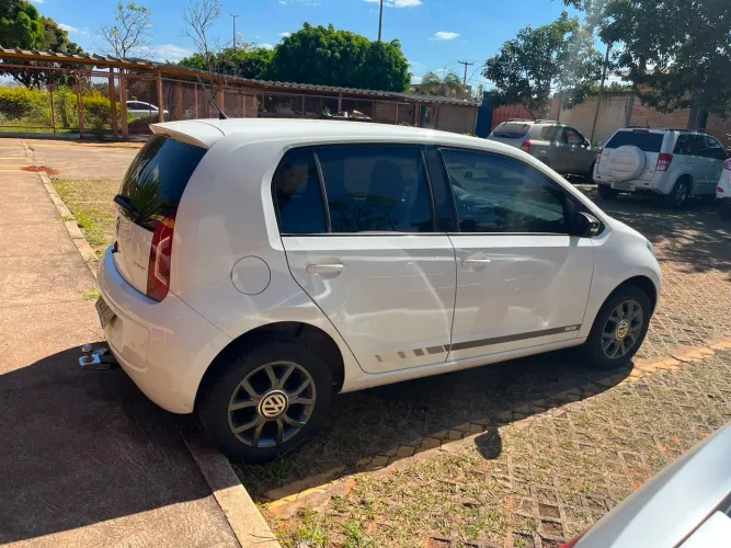 Volkswagen Up! RUN I Motion 1.0 Total Flex 12V 5P 2017