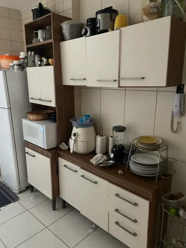Armario de cozinha com balcao