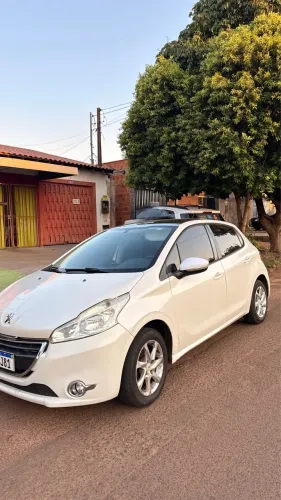 Peugeot 208 Allure 1.5 Flex 8V 5P 2015