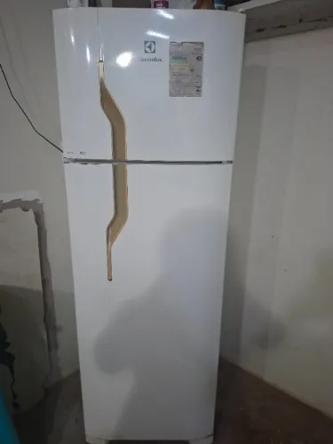 Geladeira com defeito
