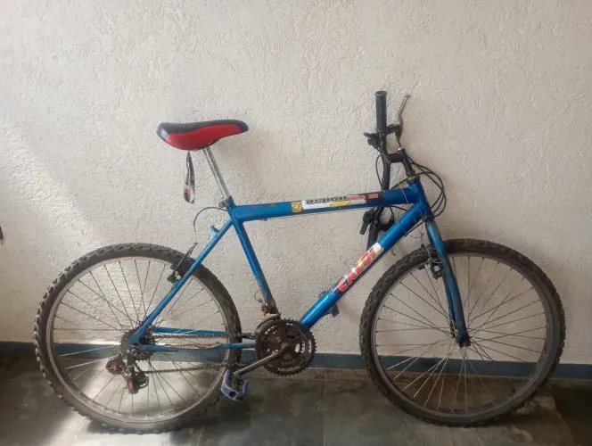 Bicicleta Caloi Aro 26 - Boa pra reformar 
