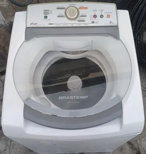 Vendo essa Linda Máquina de Lavar Brastemp Digital de 09 kg