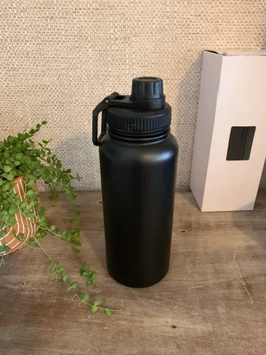 Nunca usada Garrafa Termica Conserva Quente Frio Fitness Academia 1,2l Cor Preto