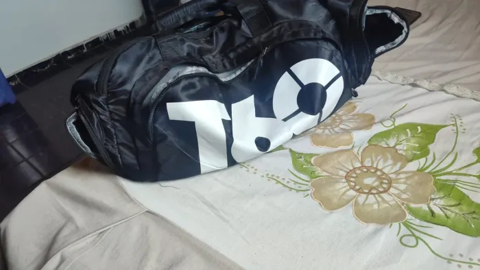 Bolsa T60 nova, usada apenas uma vez, sem nenhum rasgado 
