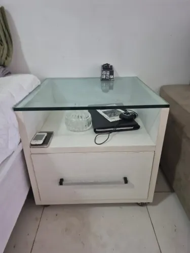 Mesa de Cabeceira