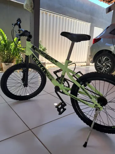 Bicicleta COLLI # MAXBOY aro 20 - Pronta para o divertimento.