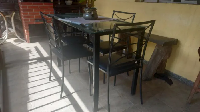 Mesa 4 cadeiras