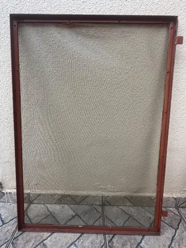 Grade com Tela de Proteção em Ferro Maciço - 93,00 X 66,00 m