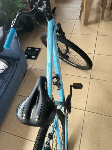 Duas bicicletas por