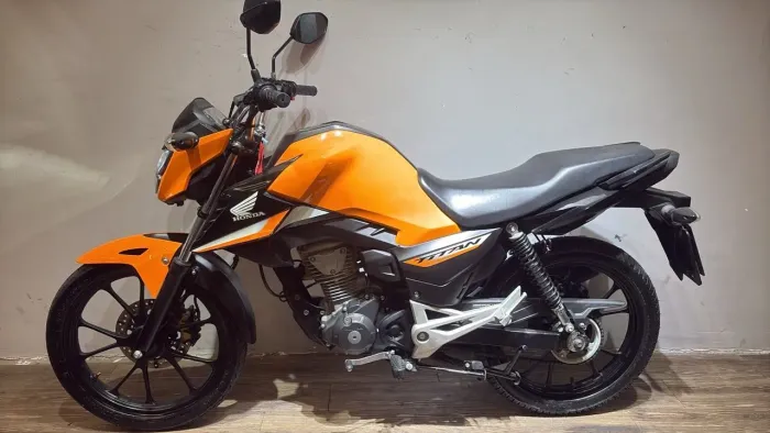 Honda cg Titan 160 2025 laranja