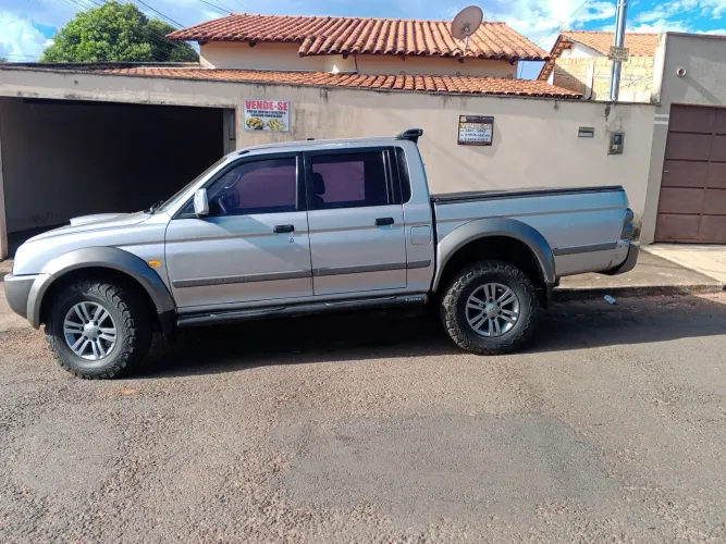 Mitsubishi L200 Outdoor GLS 2.5 4X4 CD TDI Diesel 2007