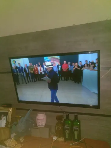 TV PHILCO 46"LED 