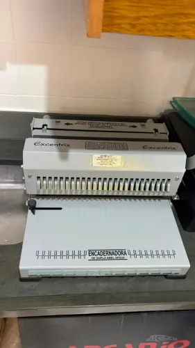 Encadernadora Wire Excentrix de duplo anel ofício