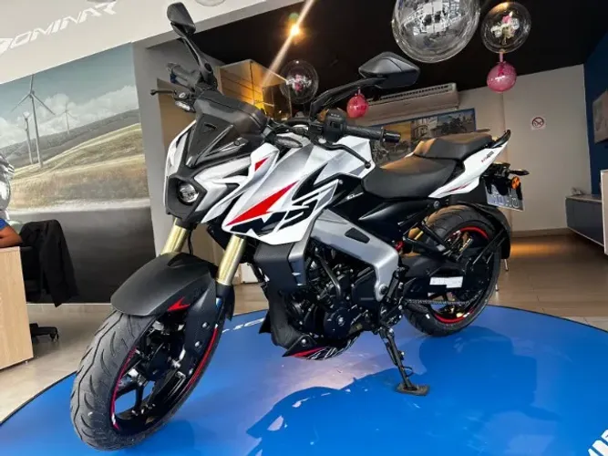 BAJAJ DOMINAR NS400Z 0KM + BÔNUS DE R$1MIL