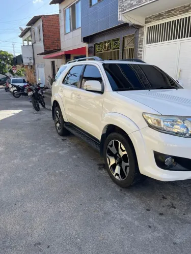 Toyota Hilux SW4 SR 4X2 2.7/ 2.7 Flex 16V Aut. 2013
