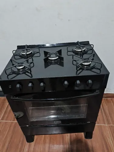 Fogão  de 5 bocas mesa vidro 