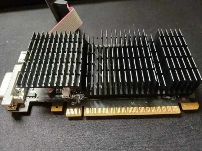 Placa De Vídeo Nvidia Gt 710 1gb Ddr3
