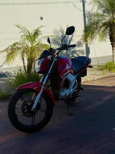 Vendo Titan 150 Ex 2015 - bem conservada dono único em perfeito estado