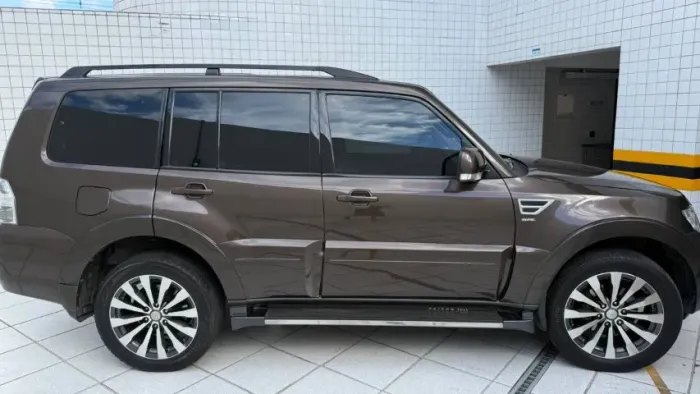 Mitsubishi Pajero HPE Full 3.2 4X4 T.i.dies. 5P AUT 2019
