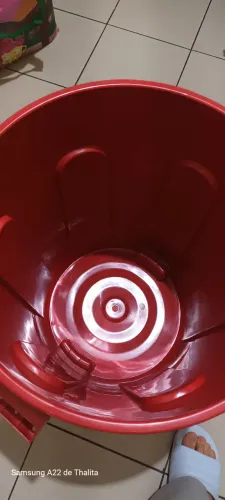 Latão de lixo 60 litros