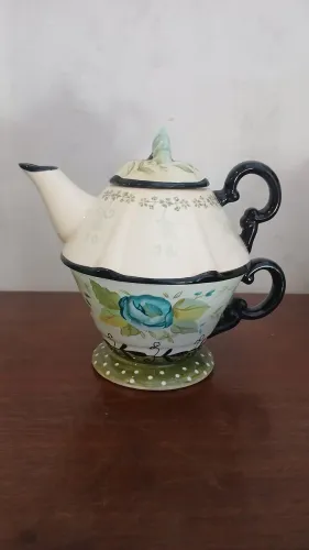 CONJUNTO DE Bule com xícara