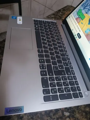 Notebook Lenovo IdeiaPad i3 / 12 geração