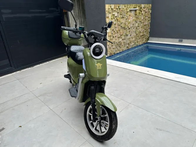 Scooter elétrica sem nenhum detalhe