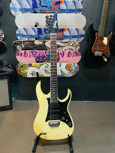 Guitarra SuperStrato Ibanez Gio