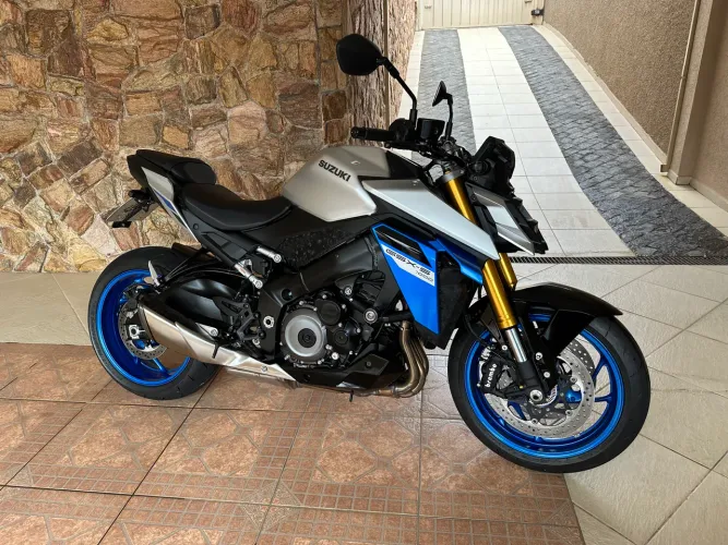 SUZUKI GSX-S1000
