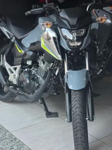 SERRÊ E LÉO MOTOS TITAN 160 26 COM ABS PRONTA ENTREGA.