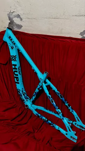 Quadro hupi naja