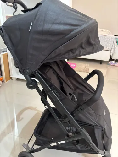 Carrinho e bebê conforto yupi voyage 