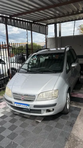 Fiat Idea ELX 1.8 MPI Flex 8V 5P 2010