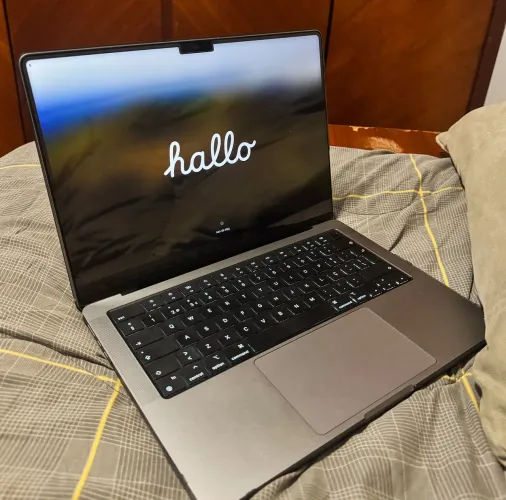 Macbook Pro M2 PRO 14 1TB SSD | 12-core CPU, 19-core 16gb GPU 2023