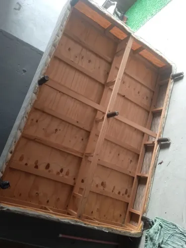 Cama box em ótimo estado